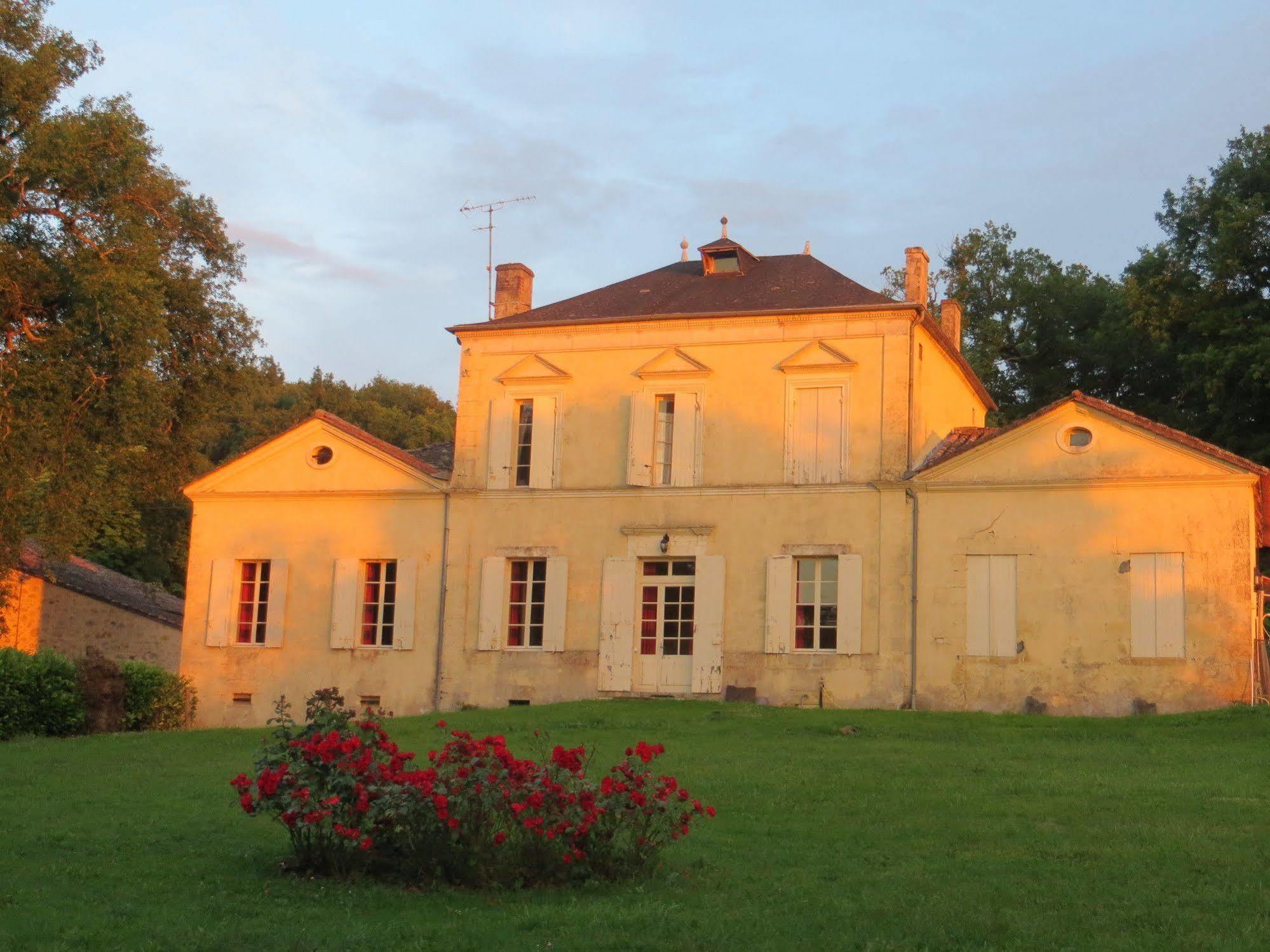 Aux Trois Fontaines Bed and Breakfast Eynesse Εξωτερικό φωτογραφία